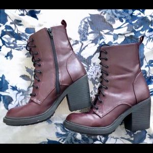 Plum lace up boots